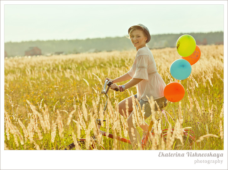 girl with baloons 20.jpg
